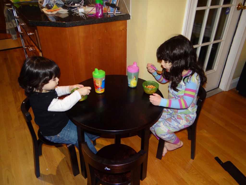 Svan Toddler Table and Chairs