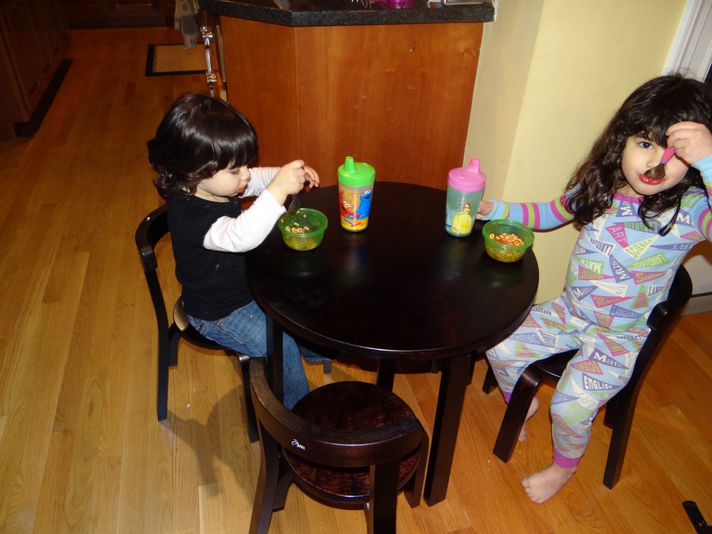 Svan Toddler Table and Chairs