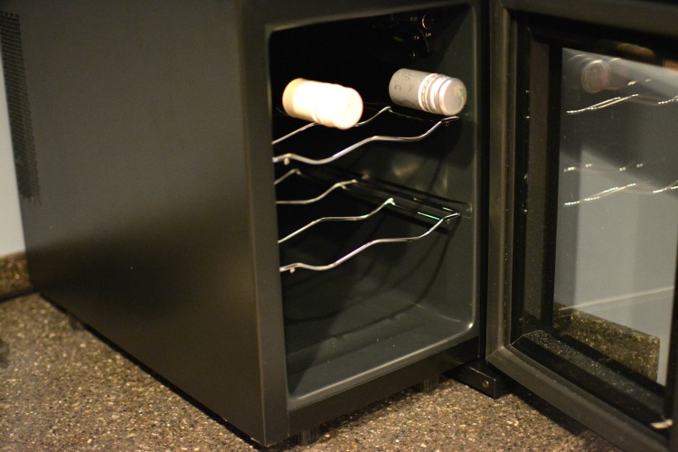 magic chef six bottle wine cooler