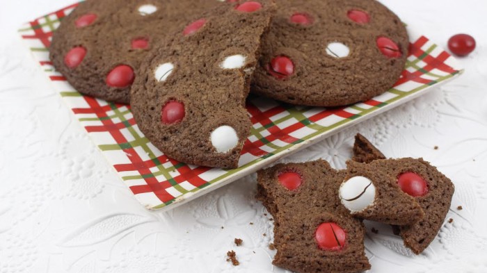 Homemade White Chocolate Peppermint Cookies