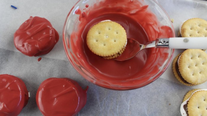 Patriotic Nutella Ritz Smores 