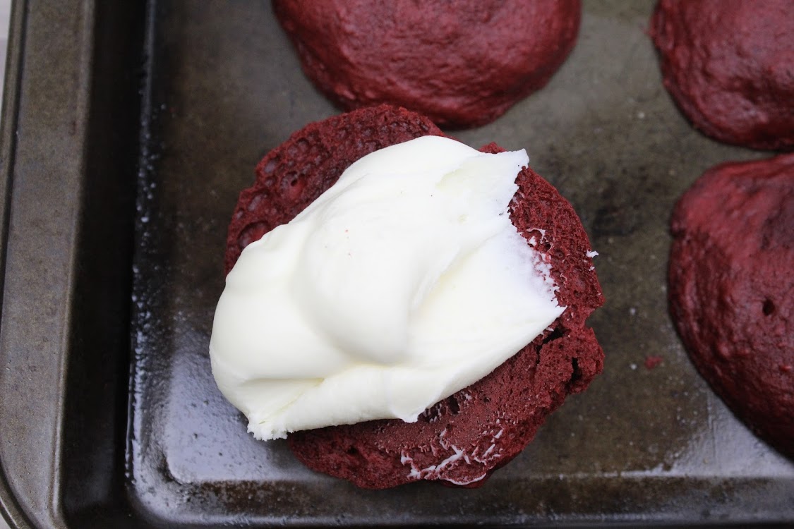 Red Velvet Whoopie Pies Recipe