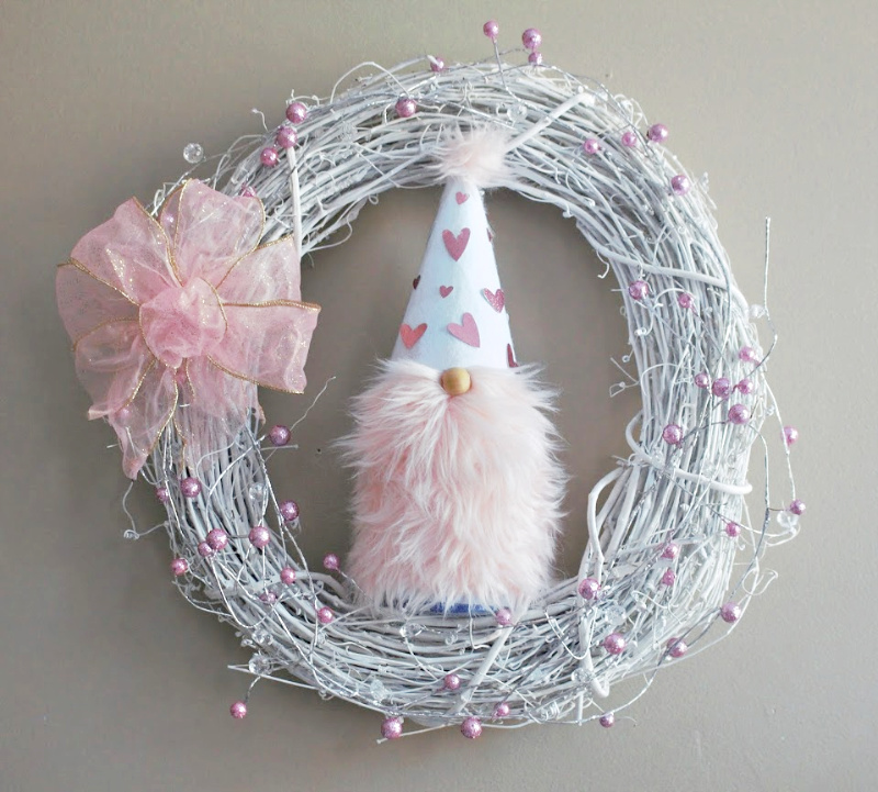 15 Valentines Day Wreaths To Make 