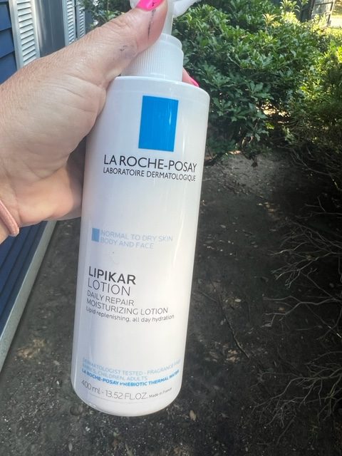 La Roche Posay USA Skincare line is AMAZING! La Roche Posay cleanser to the rescue!