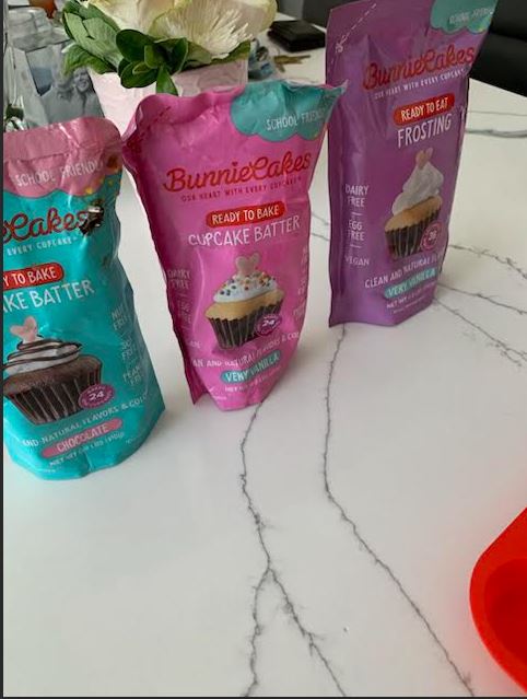 Bunnie Cakes- All in one baking cupcake kit