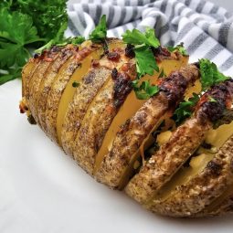 Garlic Parmesan Hassleback Potatoes Recipe!
