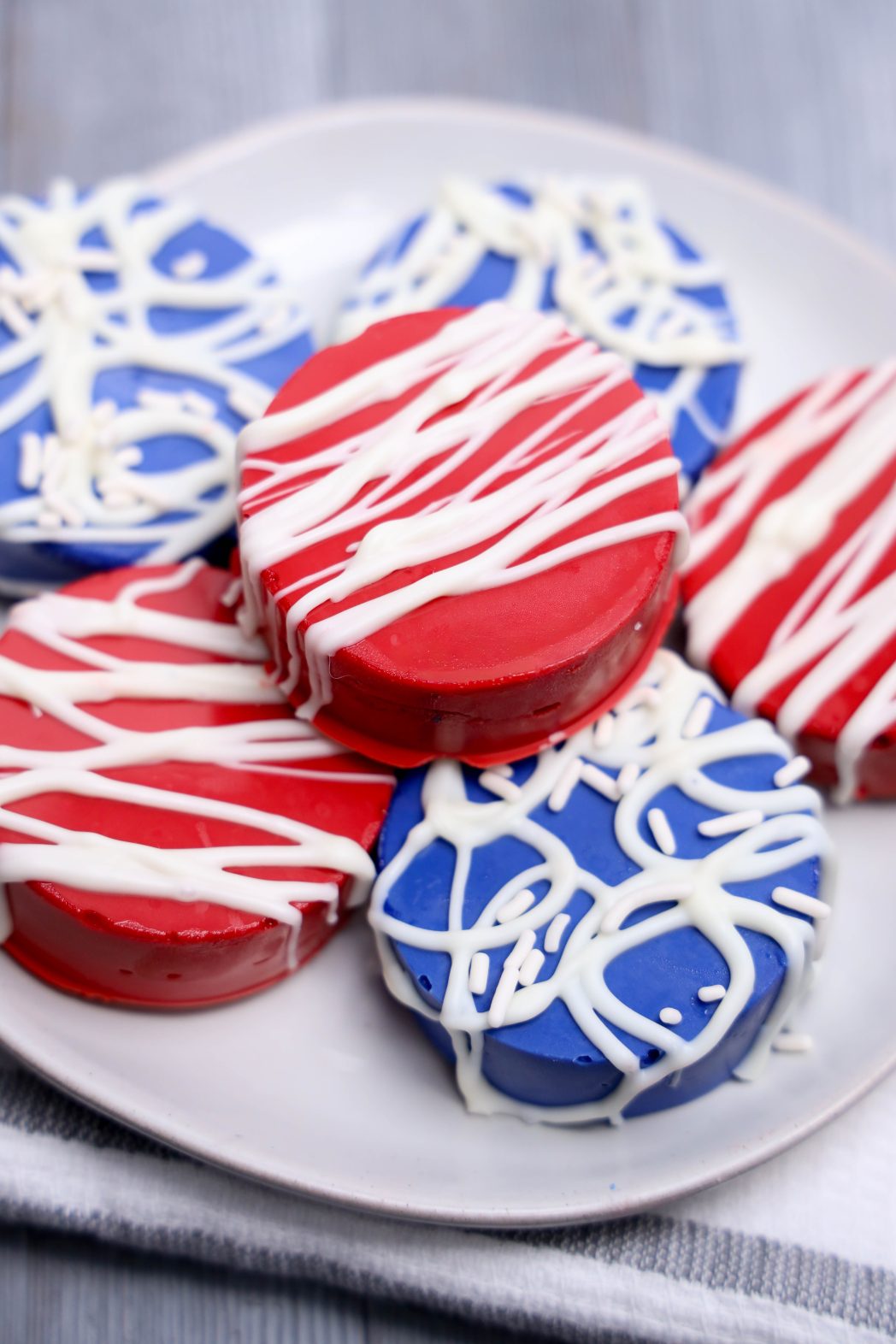 July 4th Dipped Oreos Recipe!