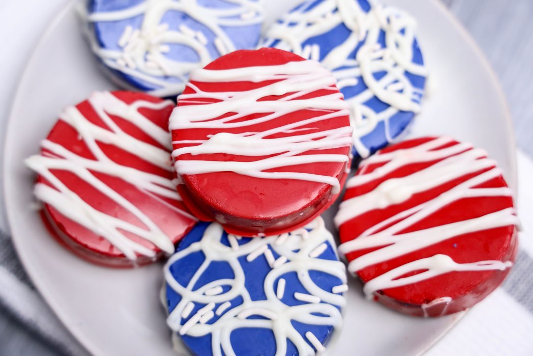 July 4th Dipped Oreos Recipe!